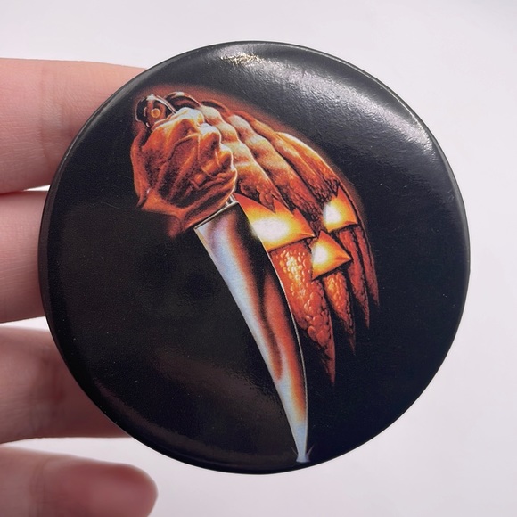 Halloween Accessories - Halloween Movie Logo Michael Myers Backpack Pin Button Accessory